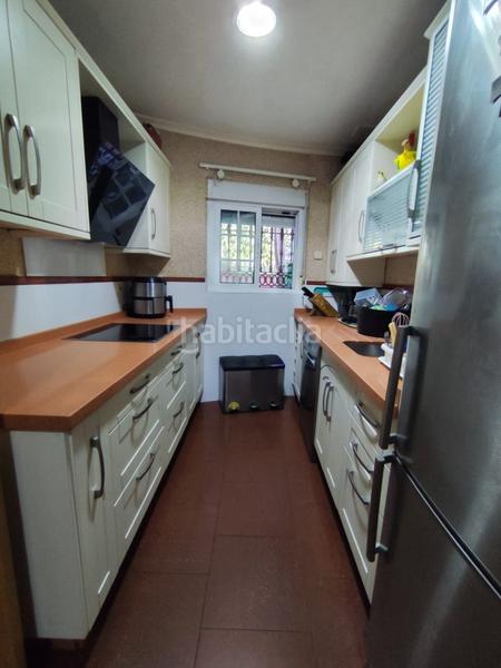 Foto 3c56afa2-acb9-4914-bc51-a4c0e2b4c715. Casa adosada se vende casa adosada , en la urbanización el cortinal, a 7 minutos en coche del metro cuidad expo. con un en Mairena del Aljarafe