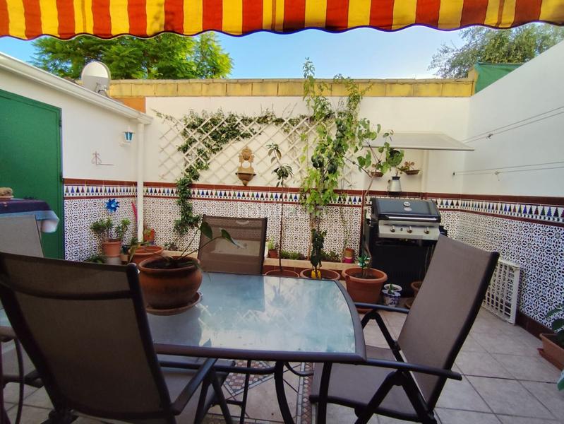 Foto 8eff4b4c-bc92-40ec-a437-472e86fea115. Casa adosada se vende casa adosada , en la urbanización el cortinal, a 7 minutos en coche del metro cuidad expo. con un en Mairena del Aljarafe