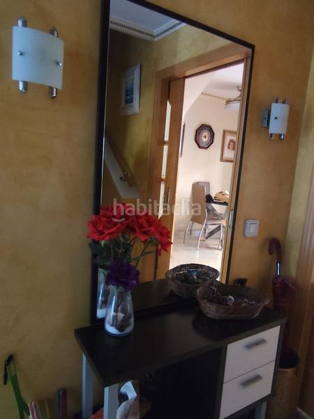 Foto b32baf43-2135-42ad-845f-c011950dc697. Casa adosada se vende casa adosada , en la urbanización el cortinal, a 7 minutos en coche del metro cuidad expo. con un en Mairena del Aljarafe