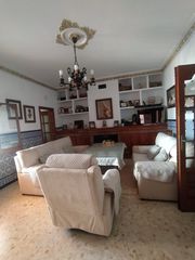 Casa a Hinojos. Atención, queridos compradores! les presento una oportunidad de