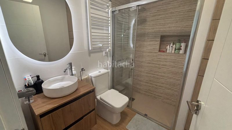 Foto 1b860c7d-e684-4108-98a5-75d8049306e2. Casa adossada amb aparcament a Huévar