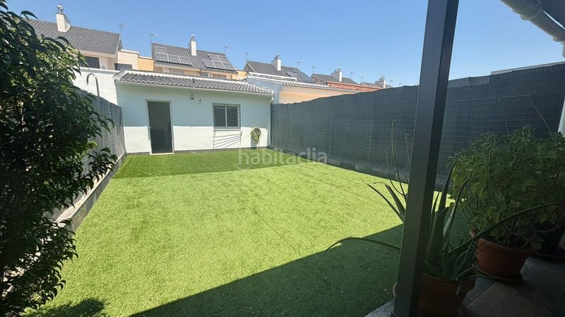 Foto 4cb0fa7c-6be9-40ce-8f55-170f1e471946. Casa adossada amb aparcament a Huévar