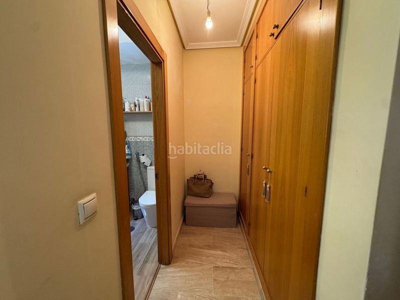 Foto 6ade48b8-9478-423c-9120-6f26e6a65ffd. Casa aparellada amb aparcament a Zona Universitaria Bormujos