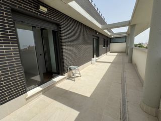 Àtic a Zona Universitaria. Precioso atico de reciente construcción, para estrenar  en bormu