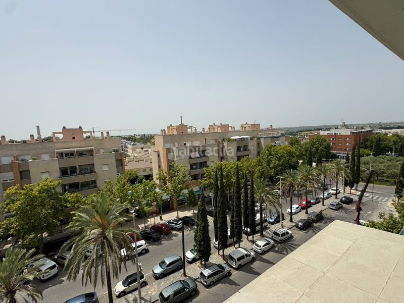 Foto b250f903-fe86-4376-909b-57baf1710850. Àtic amb aparcament piscina a Zona Universitaria Bormujos