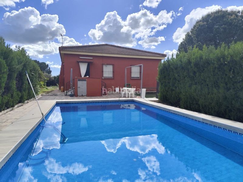 Foto 405a7269-4078-4009-8f69-b3ebcb72ea98. Xalet amb aparcament piscina a Hinojos