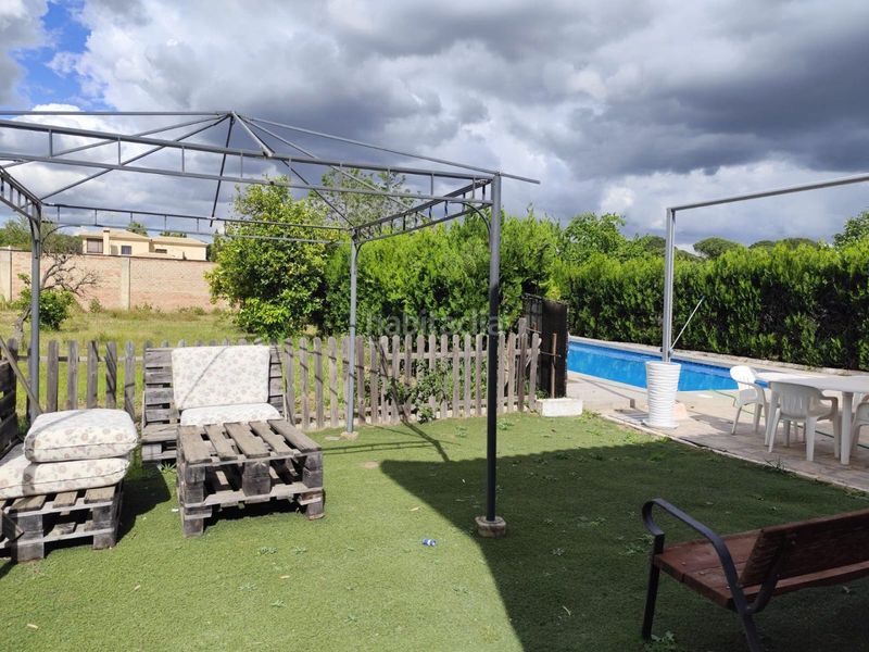 Foto afa2b834-a817-46cd-a402-b522e489d132. Xalet amb aparcament piscina a Hinojos