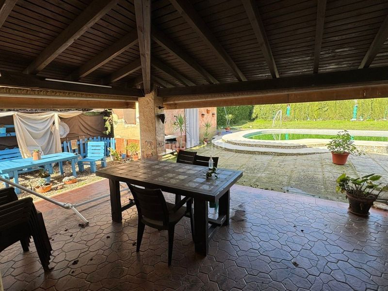 Foto 7f0a055c-af2a-4f11-b485-e02d7098e2f8. Casa amb piscina a Pilas