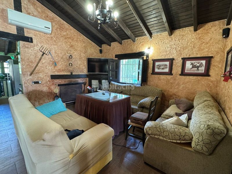 Foto ab78d02e-c1a0-424f-843d-f4ff4f2e5f23. Casa amb piscina a Pilas