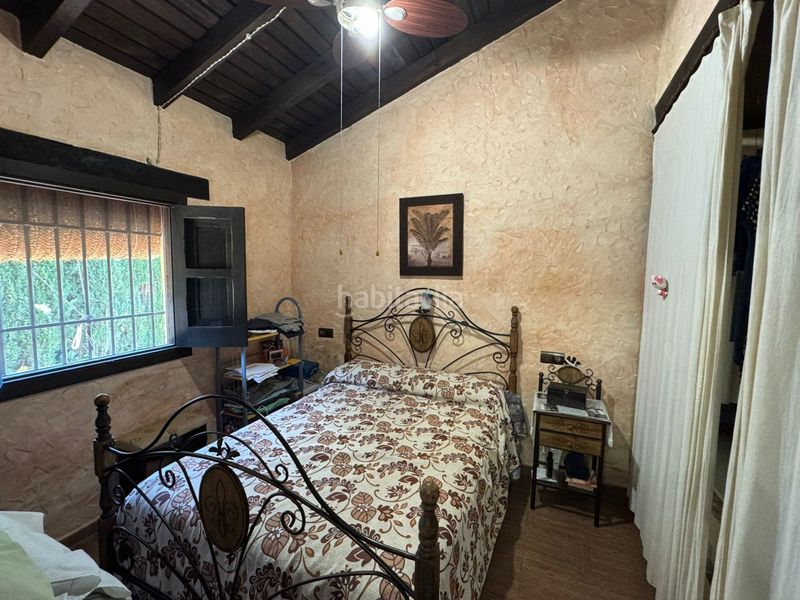 Foto b9df2526-9f09-4f46-bf3b-5ba6c35ee543. Casa amb piscina a Pilas