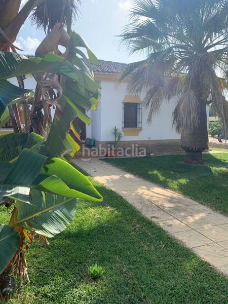 Foto c6dfa4a2-31d6-4381-b9c1-b102069e42a4. Xalet amb calefacció aparcament a Hinojos