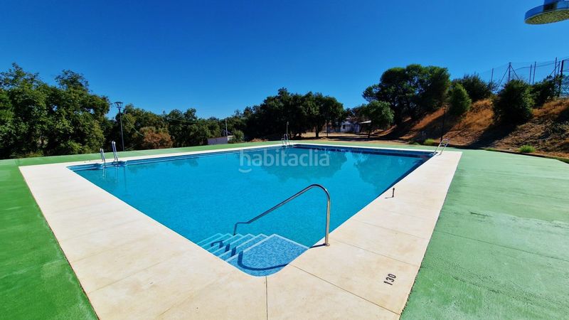 Foto d8651518-014d-4436-84ef-9f8005ac1f10. Xalet amb aparcament piscina a Los Lagos Guillena
