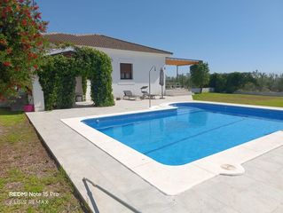 Chalet in Hinojos. Magnífico chalet en hinojos, andalucía por 332.500