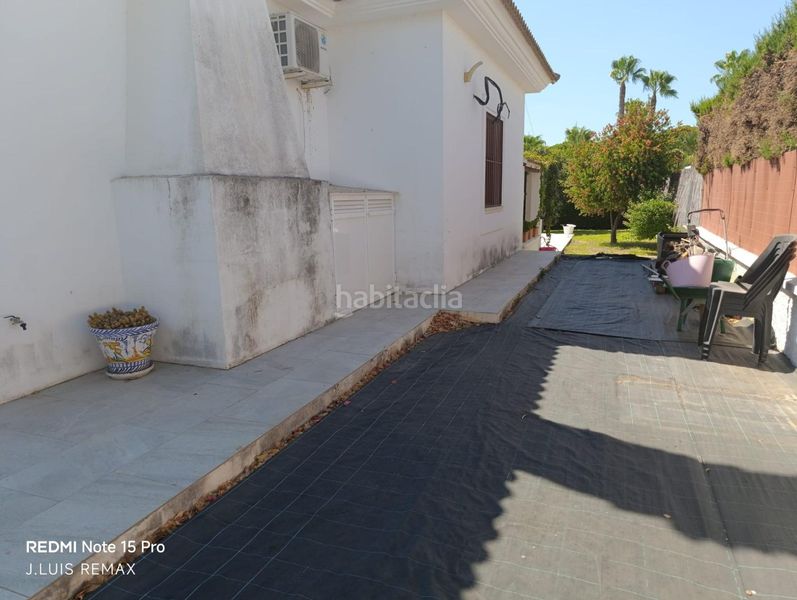 Foto a2a14d58-7753-461c-b2c6-c0dea4fb9e01. Xalet amb aparcament piscina a Hinojos