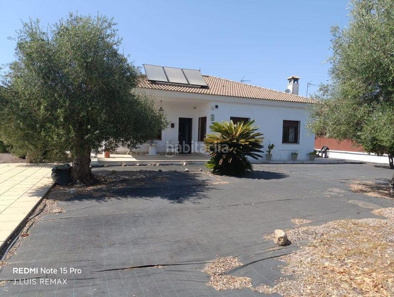 Foto b8d7b8b3-656e-41d7-868d-f8d883769471. Xalet amb aparcament piscina a Hinojos