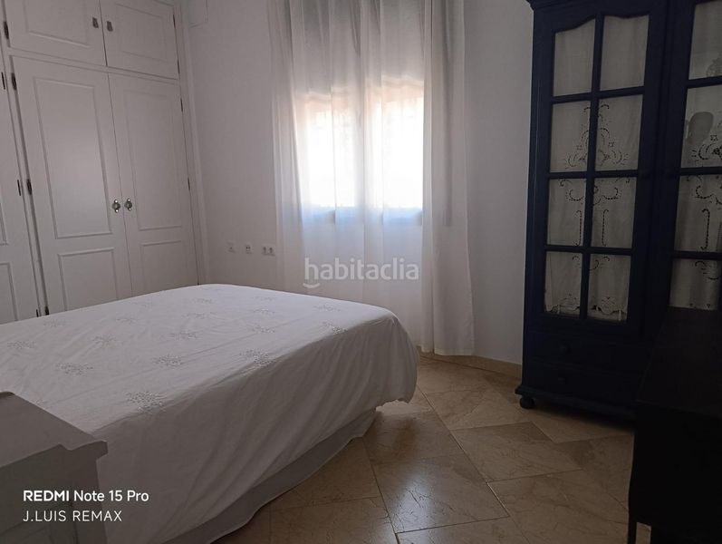 Foto ccefe85b-ca9c-4230-af9e-d7a105f27832. Xalet amb aparcament piscina a Hinojos