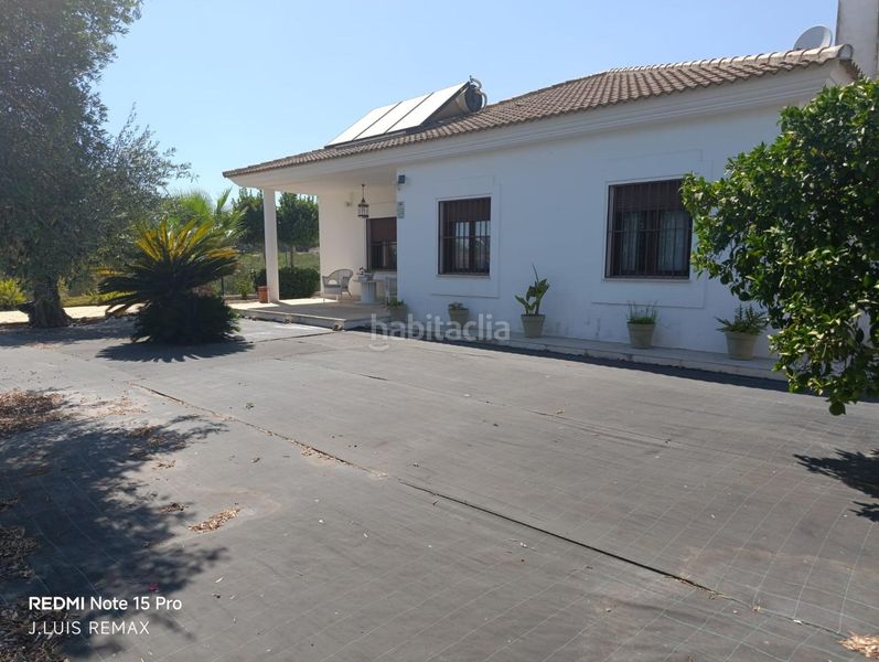 Foto d61d06b4-9c2b-4368-940a-d64968865375. Xalet amb aparcament piscina a Hinojos