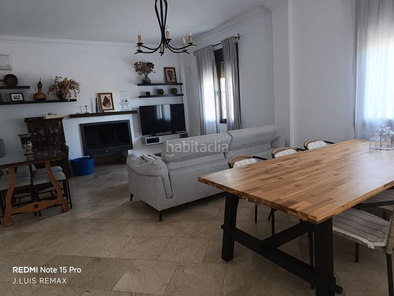 Foto f801d203-8fca-4074-a687-825271fb5eff. Xalet amb aparcament piscina a Hinojos