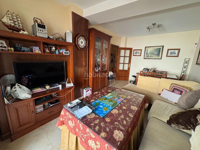 Foto 413c96b1-e266-4566-aea2-da3deaca8b77. Casa adossada amb aparcament a Hinojos