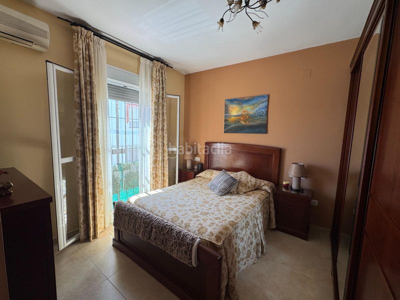 Foto dd576b73-1957-4c43-a046-d9fd7d05e30f. Casa adossada amb aparcament a Hinojos