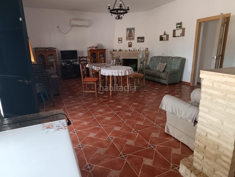 Foto c2775940-64c7-4170-8d46-7ac8b8394a72. Casa amb aparcament a Espartinas pueblo Espartinas