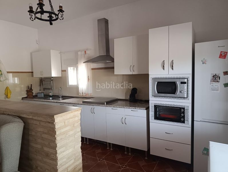 Foto d2286811-1e90-4e8f-bb81-25da6b6d072e. Casa amb aparcament a Espartinas pueblo Espartinas