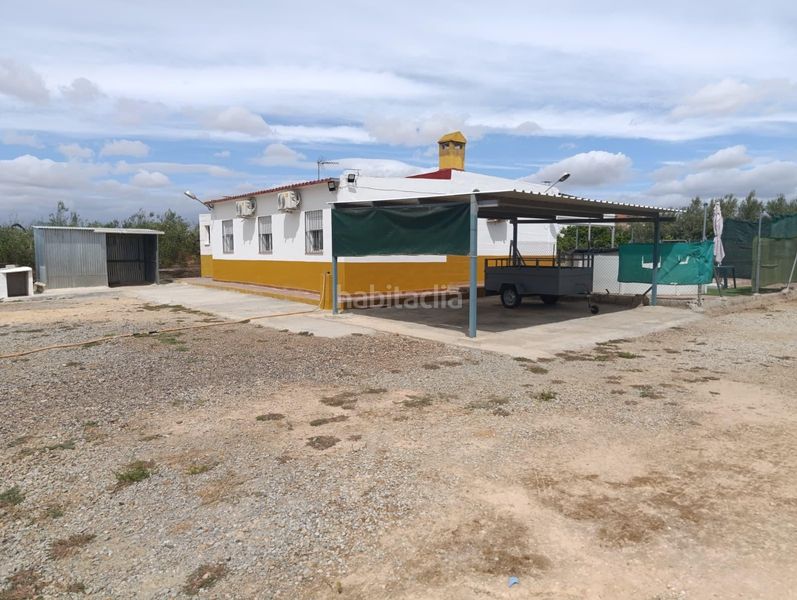 Foto e0d5353b-5121-423a-b70c-6c6091cd5f5a. Casa amb aparcament a Espartinas pueblo Espartinas
