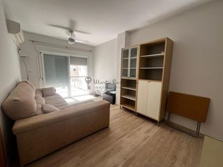 Flat in Zona Carrefour. Piso amplio zona mercadona