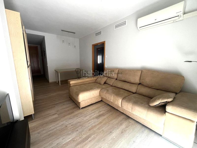 Foto bc354f56-2640-4eaf-80b8-8797fab399c8. Pis amb aparcament a Zona Carrefour Rota