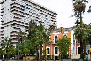 Aparcament cotxe  Parque america. En huelva