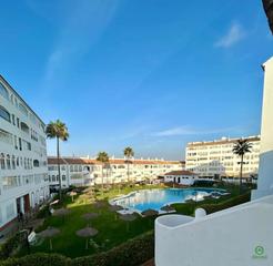 Miete Etagenwohnung in El Portil. Alquiler en urbanizacion laguna el portil