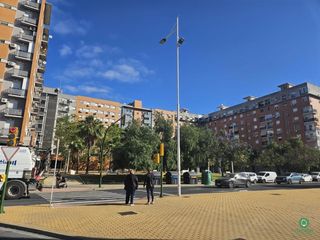 Local Comercial  Moguer. Local comercial en plazoleta de avenida de andalucía  licencia d