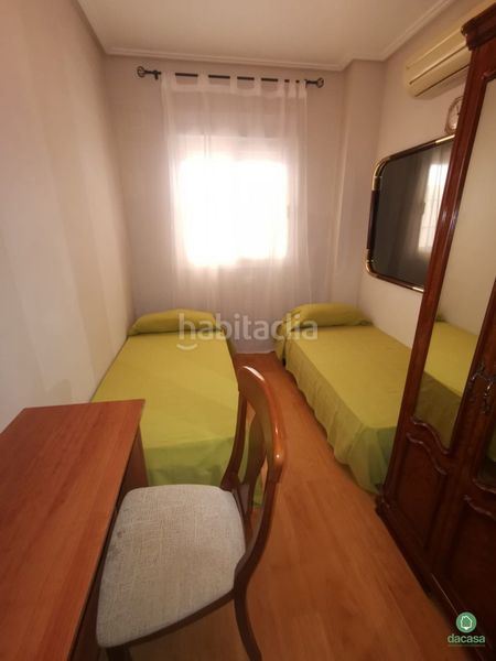 Foto 4ab4f0f9-3983-4bec-9554-ef8138111d92. Rent semi detached house with heating parking pool in Huelva
