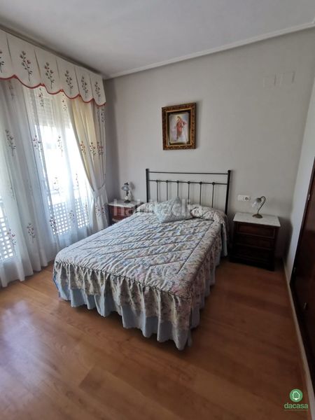 Foto 9c68059f-357a-4893-9833-34ee7a345614. Rent semi detached house with heating parking pool in Huelva