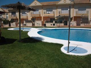 Affitto Piccolo appartamento in Calle nueva de la barrosa 101. Para todo el año. alquiler chiclana apartamento zona aldea coto