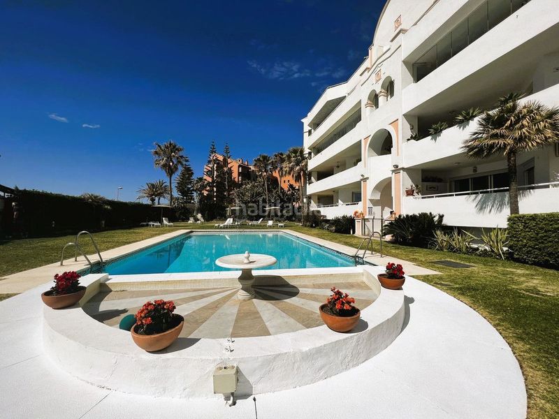 Foto 04c930f2-ef33-41b3-8571-82e5501090ab. Piccolo appartamento con parcheggio piscina in Puerto Banús Marbella