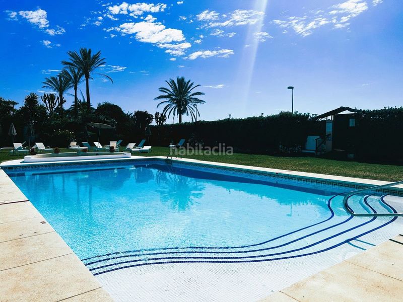 Foto 1cafb6d1-afff-478a-99f7-56459b0bc74b. Piccolo appartamento con parcheggio piscina in Puerto Banús Marbella