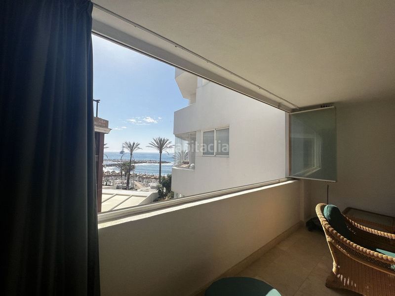 Foto c27eb3ec-1a7f-4bce-8e7f-43f7456c12bf. Piccolo appartamento con parcheggio piscina in Puerto Banús Marbella