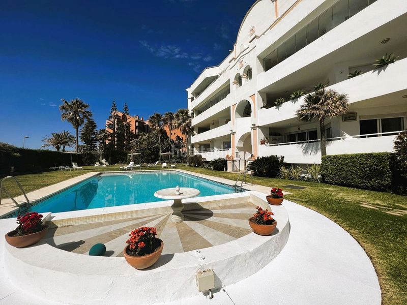 Foto d0d9c90b-3658-4faa-a085-8f5c2cb369fe. Piccolo appartamento con parcheggio piscina in Puerto Banús Marbella