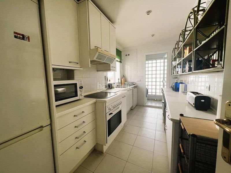 Foto f94b25b3-6b72-468a-a12e-8c3b3c169407. Piccolo appartamento con parcheggio piscina in Puerto Banús Marbella