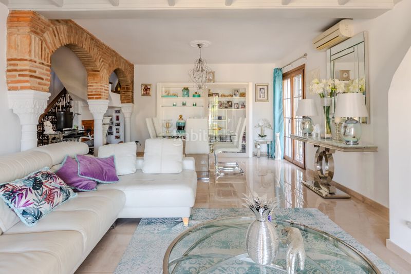 Foto 82aa2ddd-1079-425d-ba6f-628d16a800d0. Casa aparellada a avenida de los arcos 9 a Mijas golf Mijas