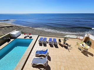 Chalet à Calle playa del chaparral 19