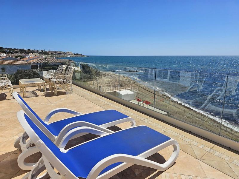 Foto d4ed3a2e-a0dc-44fe-9d5c-e672ddd8414c. Chalet dans calle playa del chaparral 19 dans El Faro de Calaburra - Chaparral Mijas