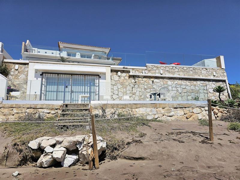 Foto e9ddf9ab-b0c8-428c-9dbc-383718e32c66. Chalet dans calle playa del chaparral 19 dans El Faro de Calaburra - Chaparral Mijas