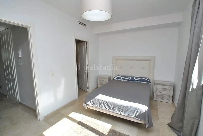 Foto a4dd0ed3-1824-4f14-a548-128e63e8c697. Casa adosada en avenida de los alisos 12 en Cabopino - Artola Marbella