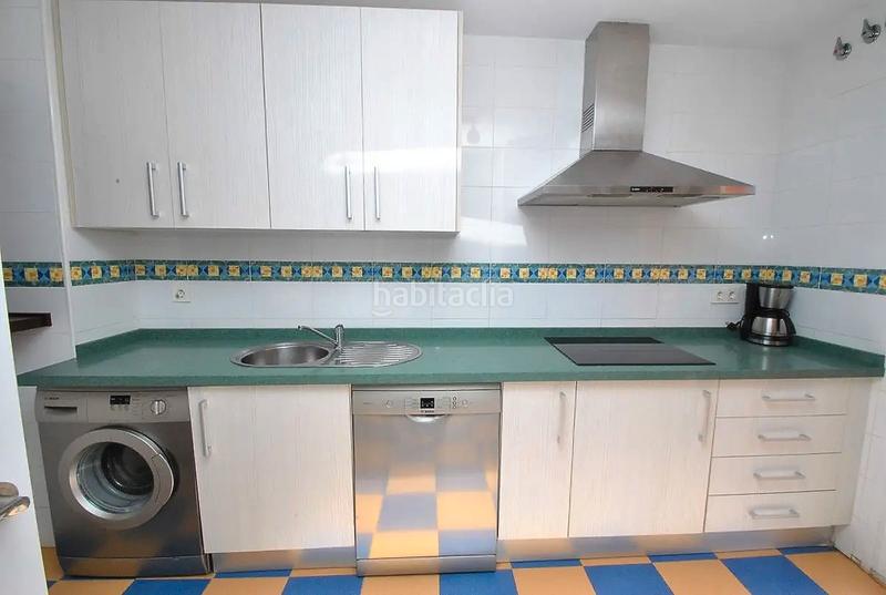 Foto 38bee819-88d5-48ec-9967-597c42321c81. Casa adossada a avenida de los alisos 12 a Cabopino - Artola Marbella