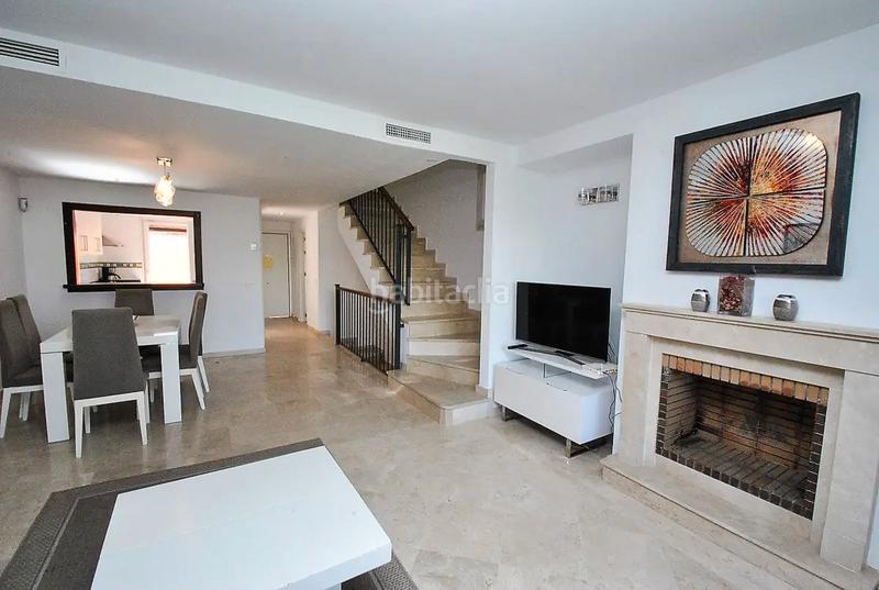 Foto a6b35171-74c3-4573-9e04-b5d4428001f1. Semi detached house in avenida de los alisos 12 in Marbella