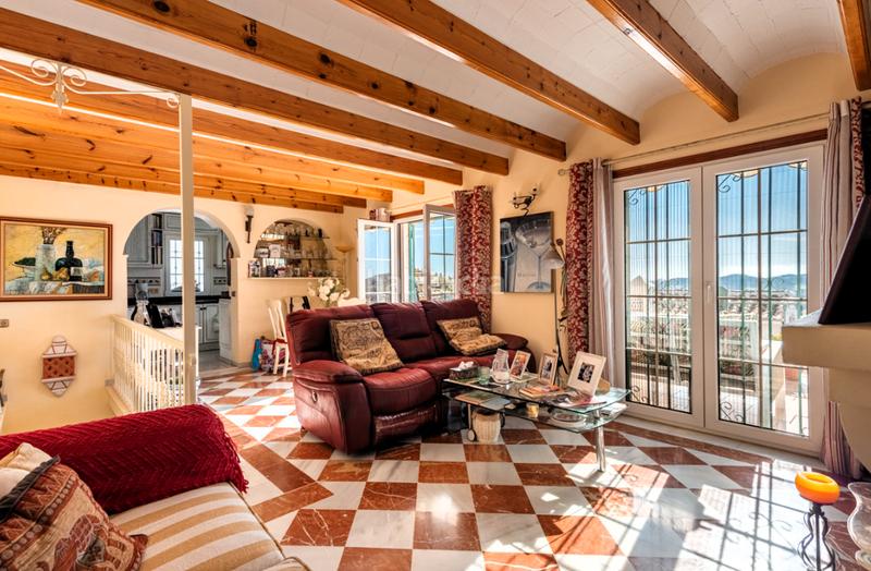 Foto f0a0f6ca-7761-4757-9ef8-e98b0a4215c6. Casa adossada a avenida de los arcos 9 a Mijas golf Mijas