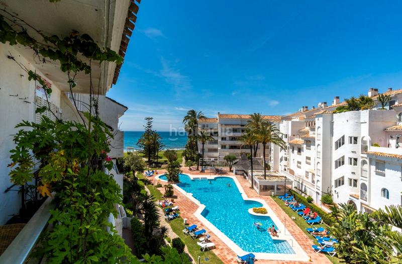 Foto 3d364617-ff51-4664-8d7e-4da3d4aa3d32. Dúplex en urbanización Marbesa 102 en Marbesa Marbella