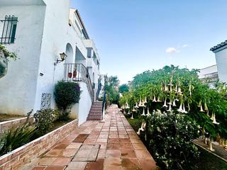 Appartement à Urbanizacion torrenueva 280. ¡ubicación! apartamento de 2 dormitorios con vistas al mar, tota